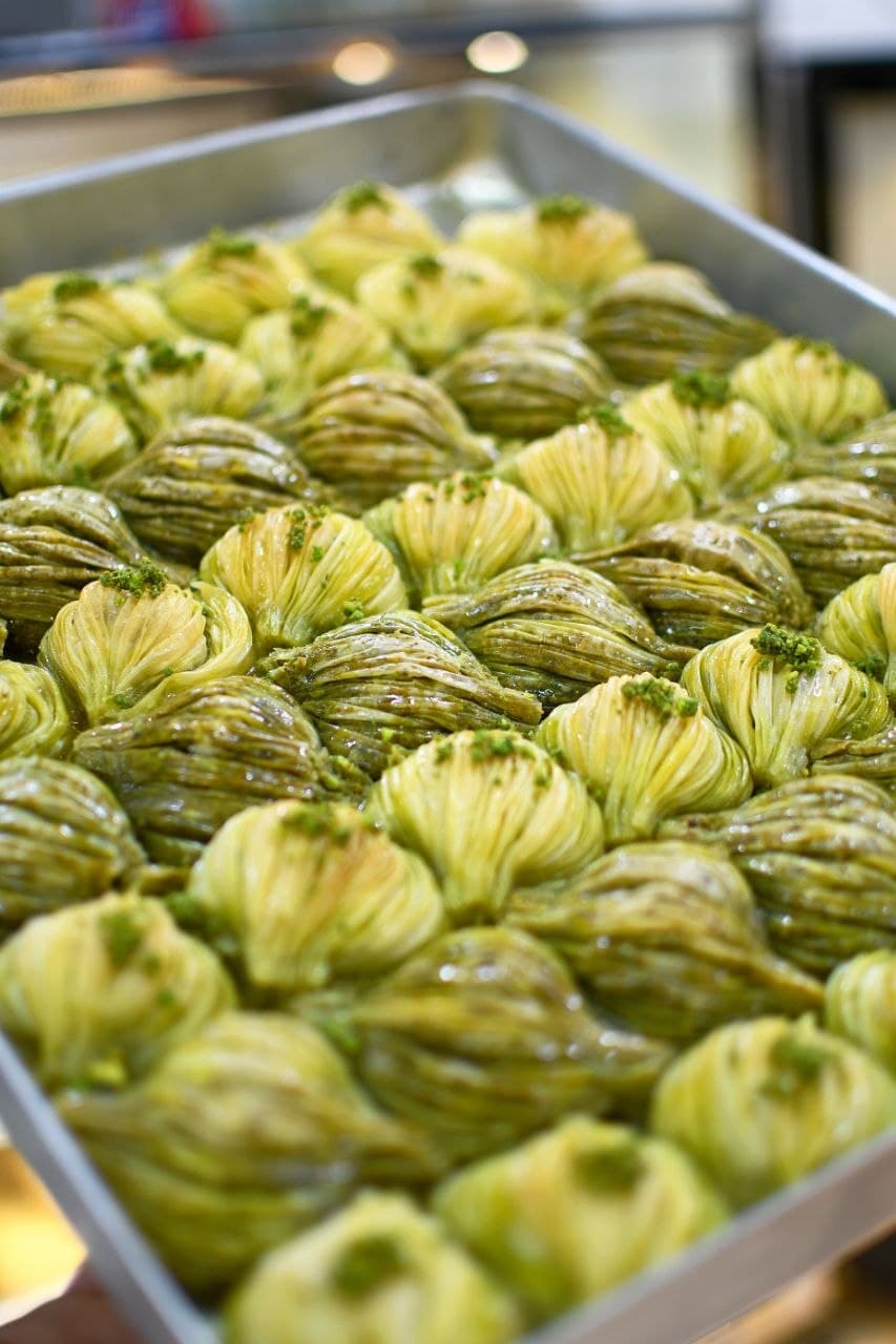 باقلوا دوسرپیچ گردو پسته